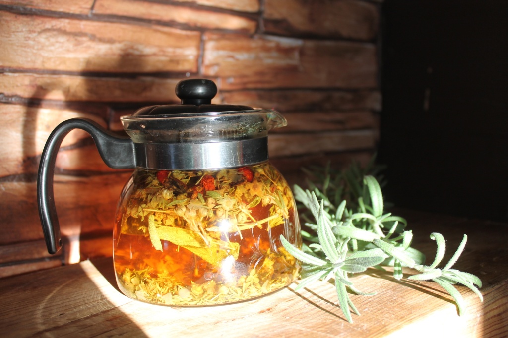 Травяные чаи: собираем сырьё и составляем миксы своими руками
